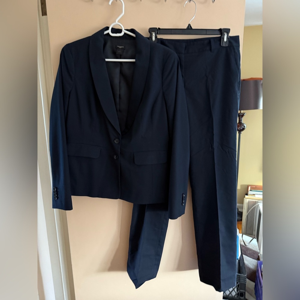 Anne Taylor - Women’s Navy Suit
